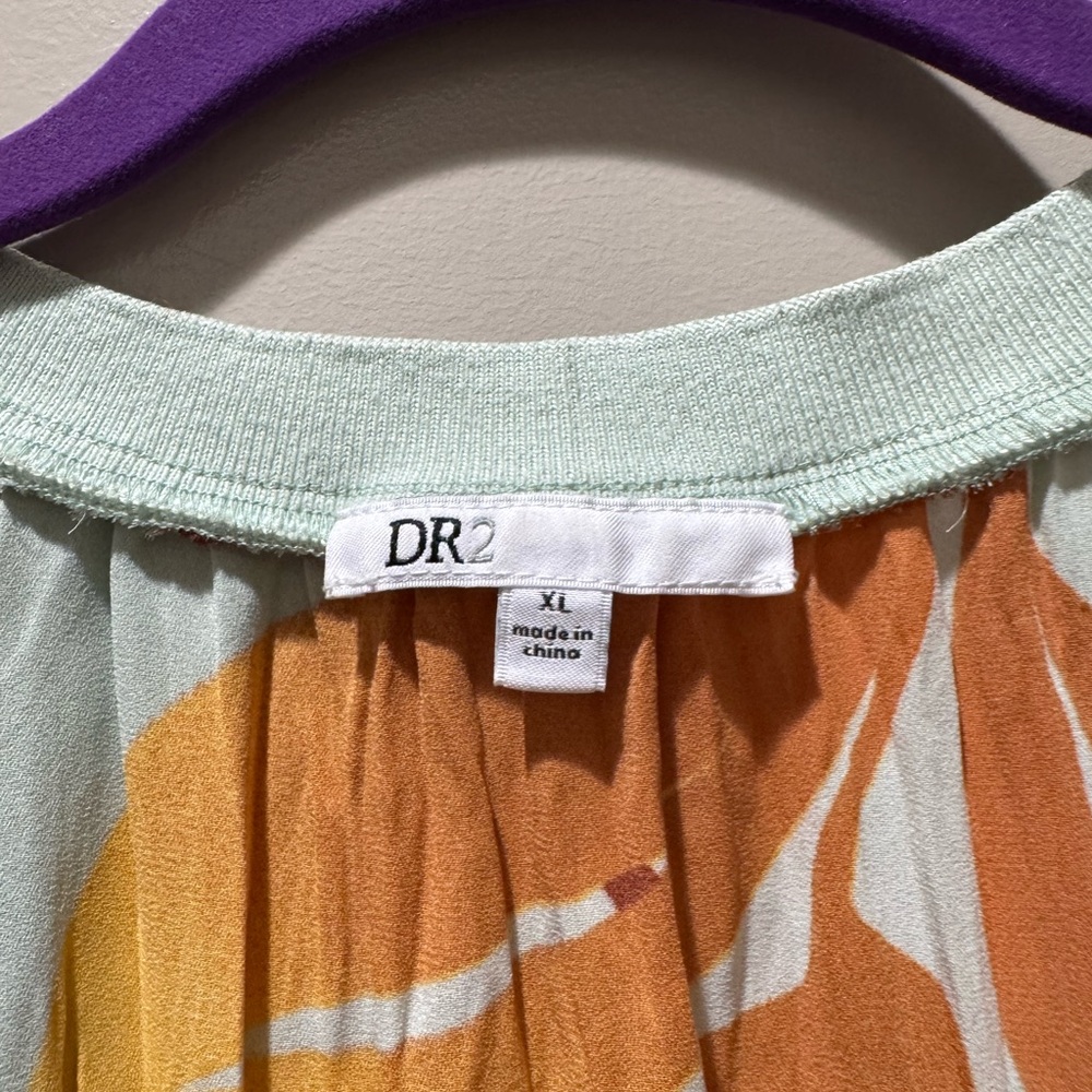 DR2 Mint Floral Sleeveless V-Neck Blouse with Orange Flowers - Picture 5 of 6